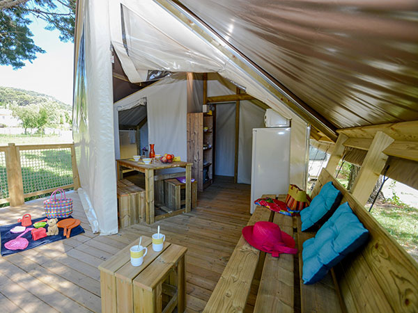 terrasse location insolite aups verdon