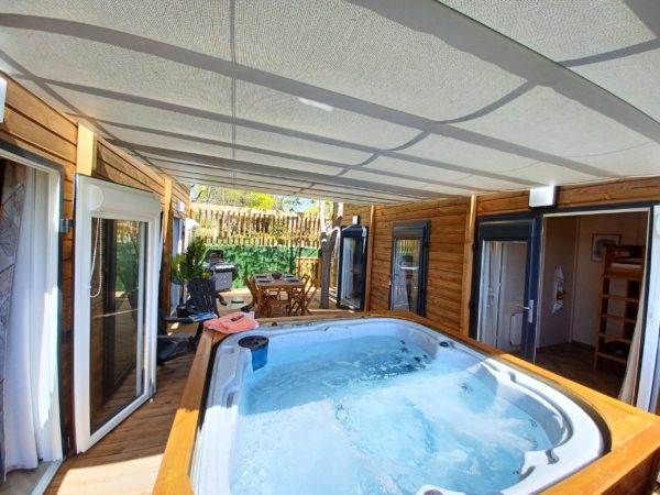 location mobil home avec jacuzzi privatif 