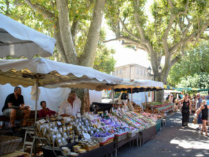 marché aups