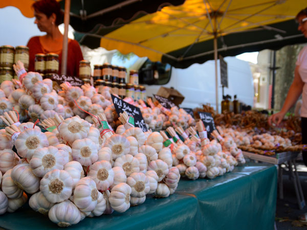 faire son marché à aups