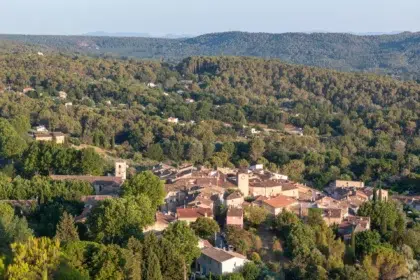 Cotignac 33 header villecroze