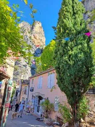 Moustiers-Sainte-Marie 5 moustiers02