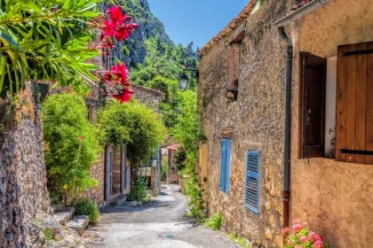 Moustiers-Sainte-Marie 10 moustiers07